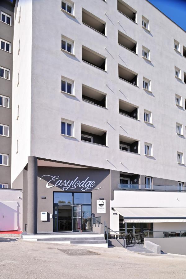 Residence Easy Lodge Ajaccio  Exteriör bild